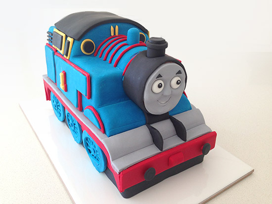 thomas train cake tutorial